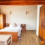 Lavantali Konak Restoran Otel *