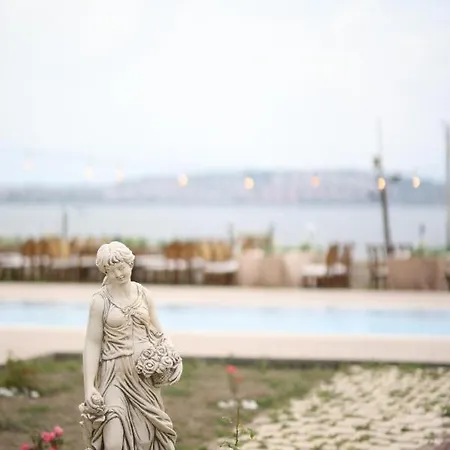 Lavantali Konak Restoran ホテル