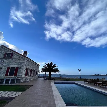 Lavantali Konak Restoran ホテル *