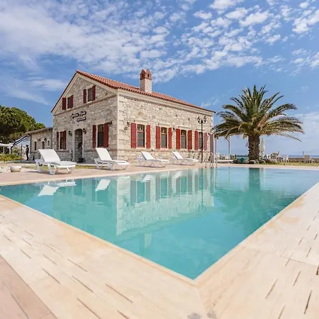 Lavantali Konak Restoran ホテル