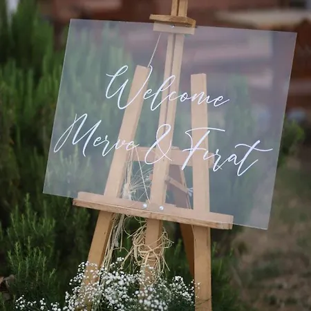 Lavantali Konak Restoran ホテル セェフェリヒサール