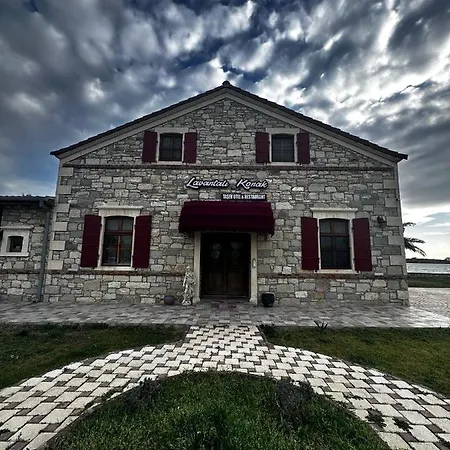 Lavantali Konak Restoran ホテル