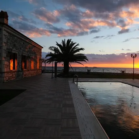 Lavantali Konak Restoran * セェフェリヒサール