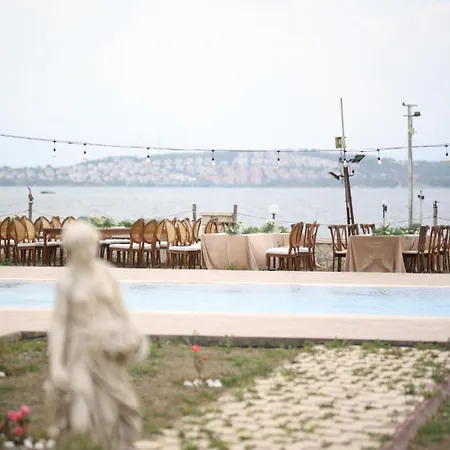 ホテル Lavantali Konak Restoran *