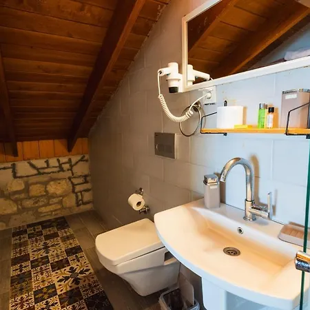 Lavantali Konak Restoran ホテル *