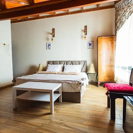 Lavantali Konak Restoran ホテル *