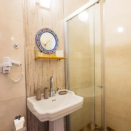 Lavantali Konak Restoran セェフェリヒサール