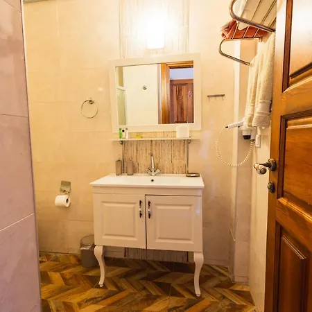 Lavantali Konak Restoran Hotel Seferihisar