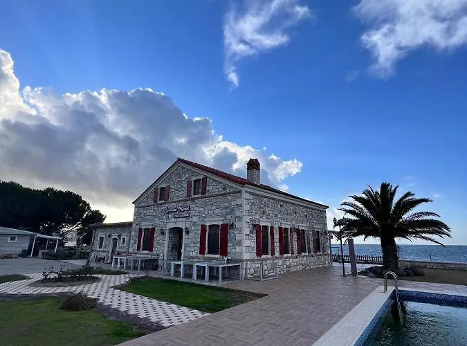 Lavantali Konak Restoran Hotel Seferihisar