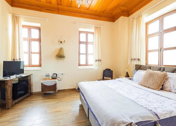 Lavantali Konak Restoran Hotel Seferihisar